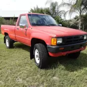 1984 toyota hilux pickup LN65 4CYL DIESEL 4X4 5 speed long bed