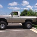 1985 GMC Shortbed Squarebody lifted with 38 scampers 350 engine 4x4