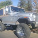 1985 jeep cj7 LAREDO with AC! Clean!