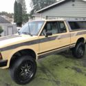 1985 Nissan 720 4x4 ext cab manual 5 speed original truck with canopy