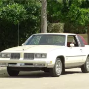 1985 OLDSMOBILE CUTLASS SUPREME BROUGHAM 5.7 LITRE DIESEL RARE FIND 16600 MILES