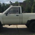 1985 TOYOTA 4X4 PICKUP TRUCK - HILUX 1984