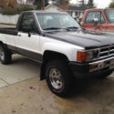 1985 TOYOTA PICKUP 4X4 RUST FREE RARE TWO TONE PAINT