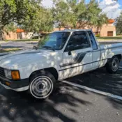 1985 Toyota Pickup Pickup White XTRACAB RN56 SR5