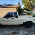 1985 Toyota Pickup Pickup Yellow RWD Automatic XTRACAB RN56 DLX