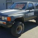 1985 TOYOTA PICKUP SR5 4 Wheel drive Super Clean Original Paint.