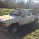 1985 Toyota Pickup Truck 22R Motor with Manual Transmission
