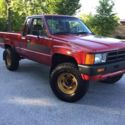 1985 toyota pickup truck Sr5 4x4 solid axle efi