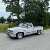 1986 Chevrolet C10 Pickup White
