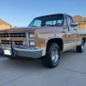 1986 CHEVROLET SILVERADO C-10 SHORT BED 350 ENGINE MUST SEE IMMACULATE 35K MILES
