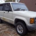 1986 Isuzu Trooper II 5 spd 4X4 A/C Round Lights Split Rear Seat Sliding Windows