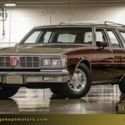1986 Oldsmobile Custom Cruiser Wagon Red/Silver Station Wagon 5.0L V8 40456 Mile