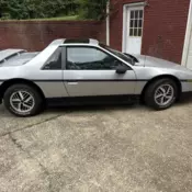 1986 Pontiac Fiero Coupe Grey 2M6