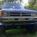 1986 Toyota Pickup 4 cylinder 2.4l 4x4 Has lift and Tires r22