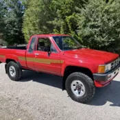 1986 Toyota Pickup Red XTRACAB RN67 DLX