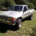 1986 Toyota pickup SR5 EFI W/ Power Windows and Sunroof