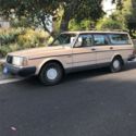 1986 volvo 240 (Los Angeles, CA)