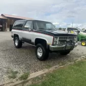 1987 Chevrolet Blazer Black V8