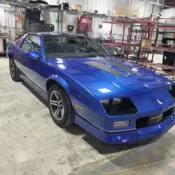 1987 chevrolet camaro iroc     5 speed manual