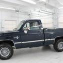 1987 Chevrolet Silverado *Beautiful Short Bed,4x4, 350 V8 * NO RESERVE