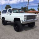 1987 Chevy K5 Blazer with 1 ton axles and 4wheel disk brakes!