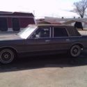 1987 Ford Lincoln Town Car Luxury 4 Door Sedan Signature w/ V-8 302 Motor