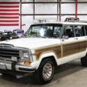 1987 Jeep Grand Wagoneer  141300 Miles White SUV 5.9L V8 Automatic