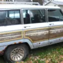 1987 Jeep Grand Wagoneer 4 x4 V8 360 Cu in  Automatic
