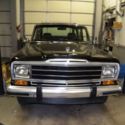 1987 Jeep Grand Wagoneer V-8
