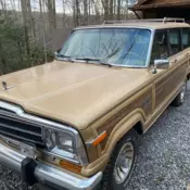 1987 Jeep Wagoneer SUV Brown