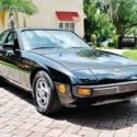1987 Porsche 924S Hatchback 2.5L Inline 4 RWD  3 Speed automatic transmission