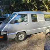 1987 toyota minivan LE