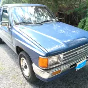 1987 TOYOTA PICKUP 5 speed manual ,low mileage