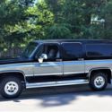 1988 4X4 Suburban NO RESEVER SELLING WORLD WIDE 2 OWNER RUST FREE  SUV 9 PAS