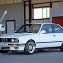 1988 BMW E30 325iS Alpine White / Black Leather Plastic Bumpers Crack-Free Dash