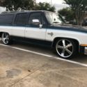 1988 Chevrolet Suburban 74,213 Actual Miles â€œShow Truckâ€ Original Paint/Interior