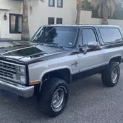 1988 Chevy, 4x4, K5 Blazer. 5.7L V8, OHV 16V