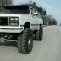 1988 GMC 3/4 ton Suburban lifted on 44s Big Block 454 clean reliable no reserve