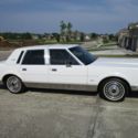 1988 Lincoln Town Car 57k miles Signature Series SUPER NICE!