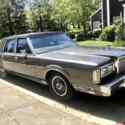 1988 Lincoln Town Car Sedan Green RWD Automatic SIGNATURE Awesome Car