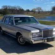 1988 Lincoln Town Car Sedan Grey