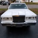 1988 Lincoln Town Car White