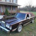 1988 Lincoln Town Car with only 5,710 original miles LIKE NEW CONDITION w/mnrf