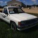 1988 Toyota Pickup DLX Standard Cab Pickup 2-Door 2.4L