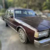 1989 Chevrolet Caprice 4-Door Sedan 5.0 LITER E.F.L. V8 ENGINE (305 CID)