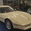1989 CHEVROLET CORVETTE CONVERTIBLE. LOW MILES, PERFECT CONDITION.