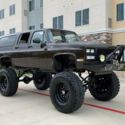 1989 Chevrolet Suburan, 4X4, 4 spd manual, AC, 454 V8, Absolutely AMAZING build!