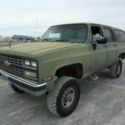 1989 CHEVROLET SUBURBAN 4 X 4 GREAT OFF ROADER LIFT KIT RUNS GREAT 350 V8 AUTO