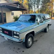 1989 Chevrolet Suburban C/K 2500 4X4 One Owner Extremely Nice