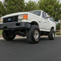 1989 Ford Bronco CUSTOM 4X4  !!!..VERY-NICE.bunch of photos and video uploalded
